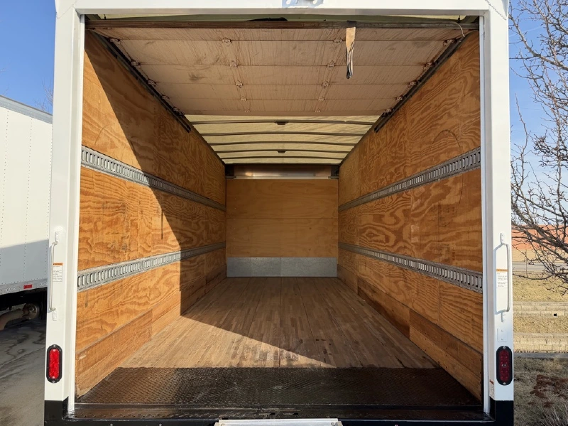 2020 MITSUBISHI FUSO FE