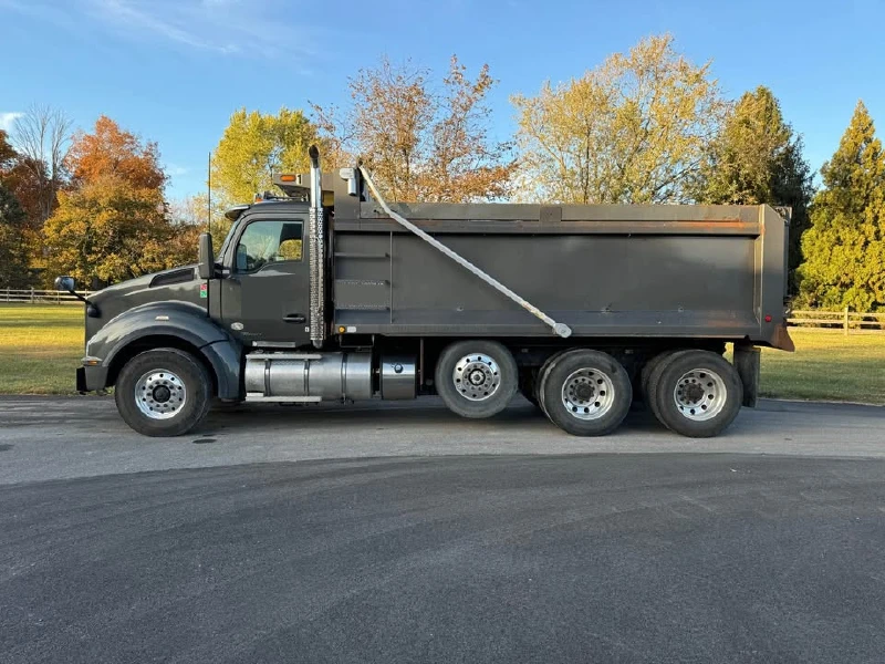 2017 KENWORTH T880