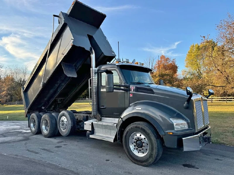 2017 KENWORTH T880