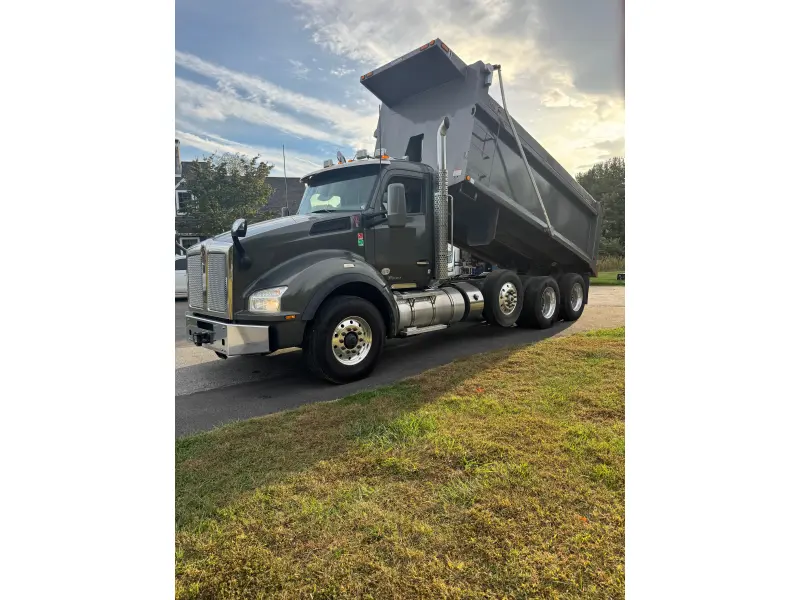 2017 KENWORTH T880