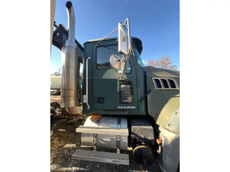 2007 MACK Granite CTP713