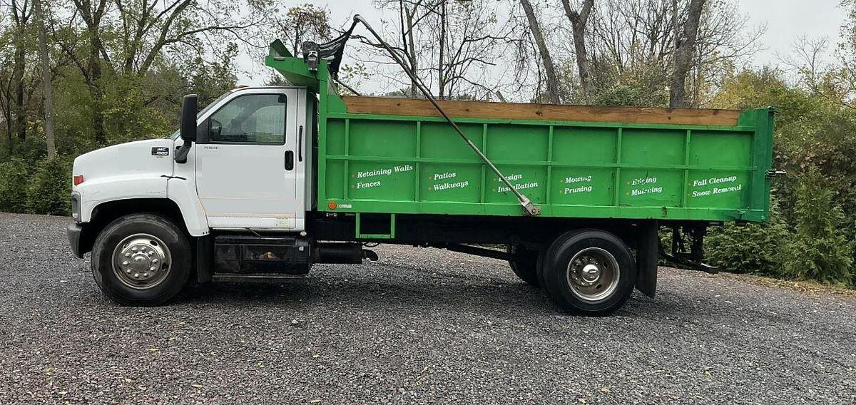 2005 GMC TopKick C7500 in Spring City, PA