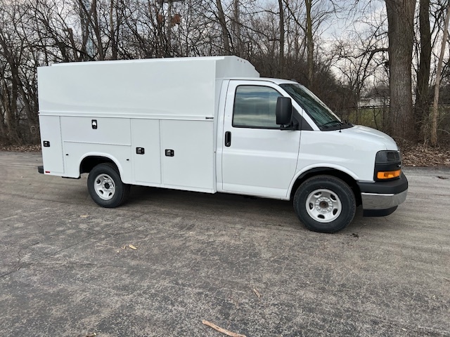 2026 GMC SAVANA G3500 in Glen Ellyn, IL