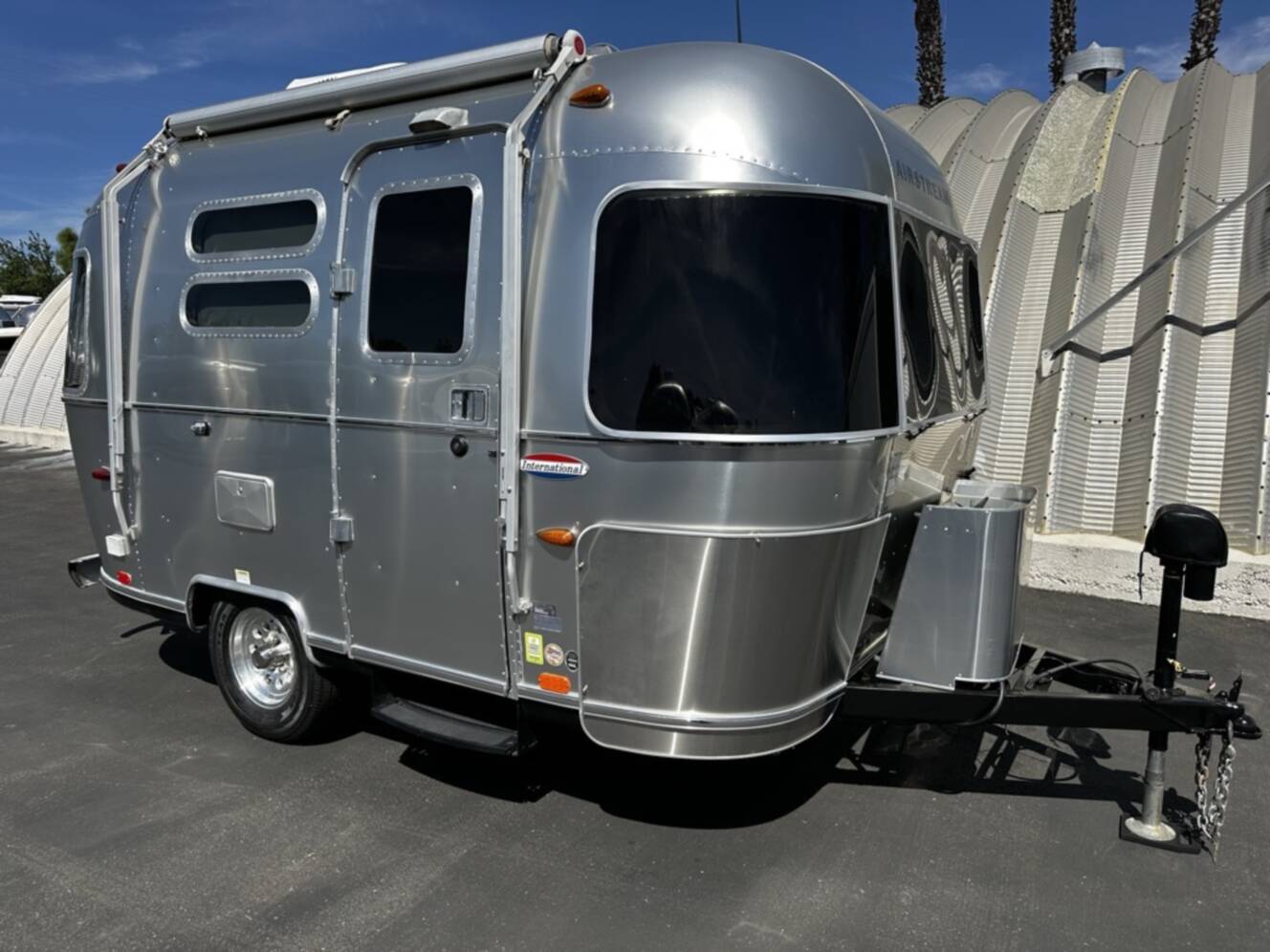 A photo of this 2012 Airstream International Serenity 16RB