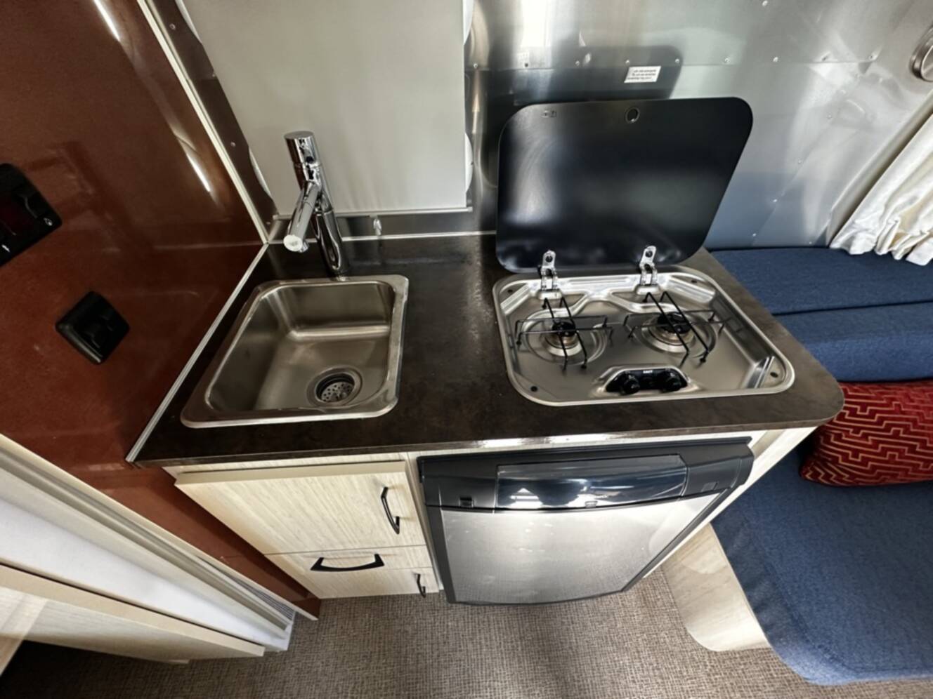 A photo of this 2012 Airstream International Serenity 16RB