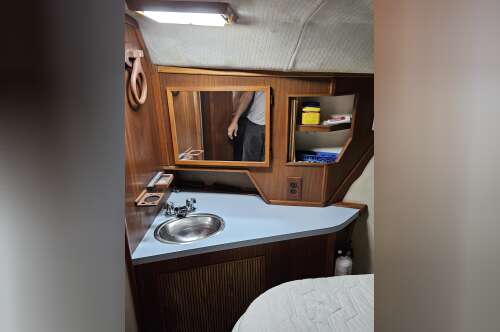 1987 Sea Ray 390 Express Cruiser in mooresville in IN