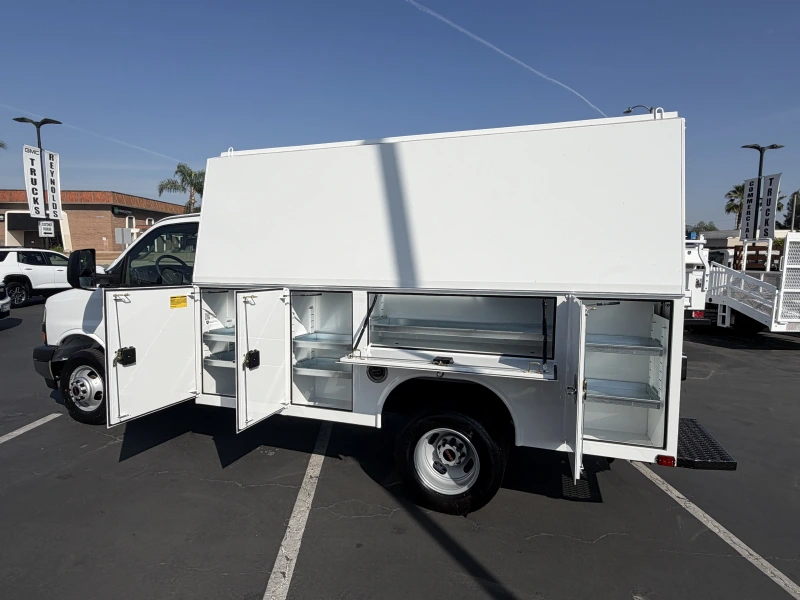 2026 GMC SAVANA CUTAWAY 3500 V8 GAS