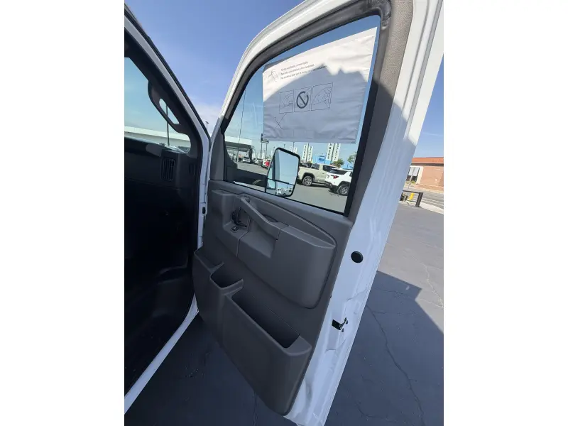2026 GMC SAVANA CUTAWAY 3500 V8 GAS