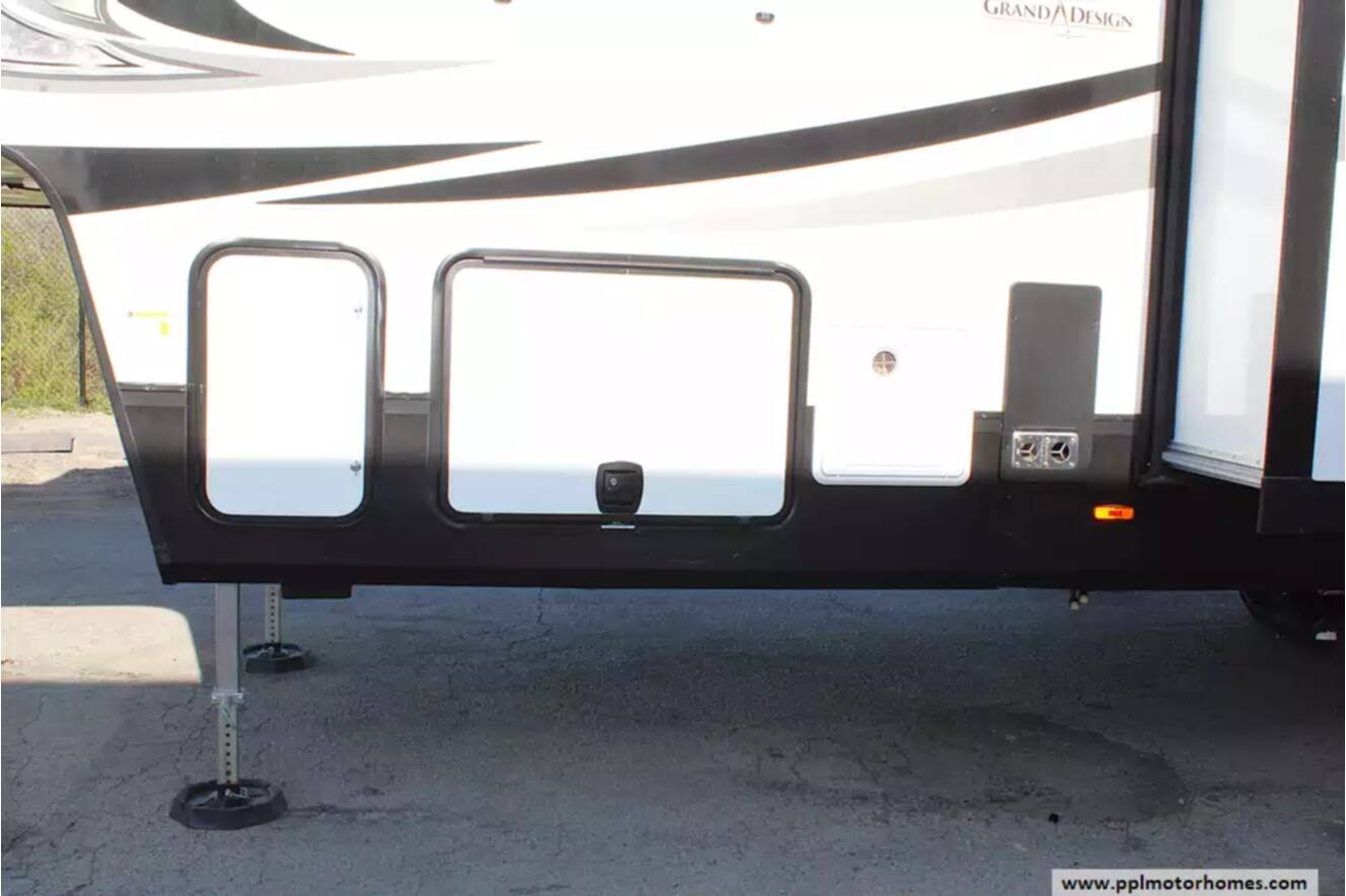 A photo of this 2022 Grand Design Reflection 31MB