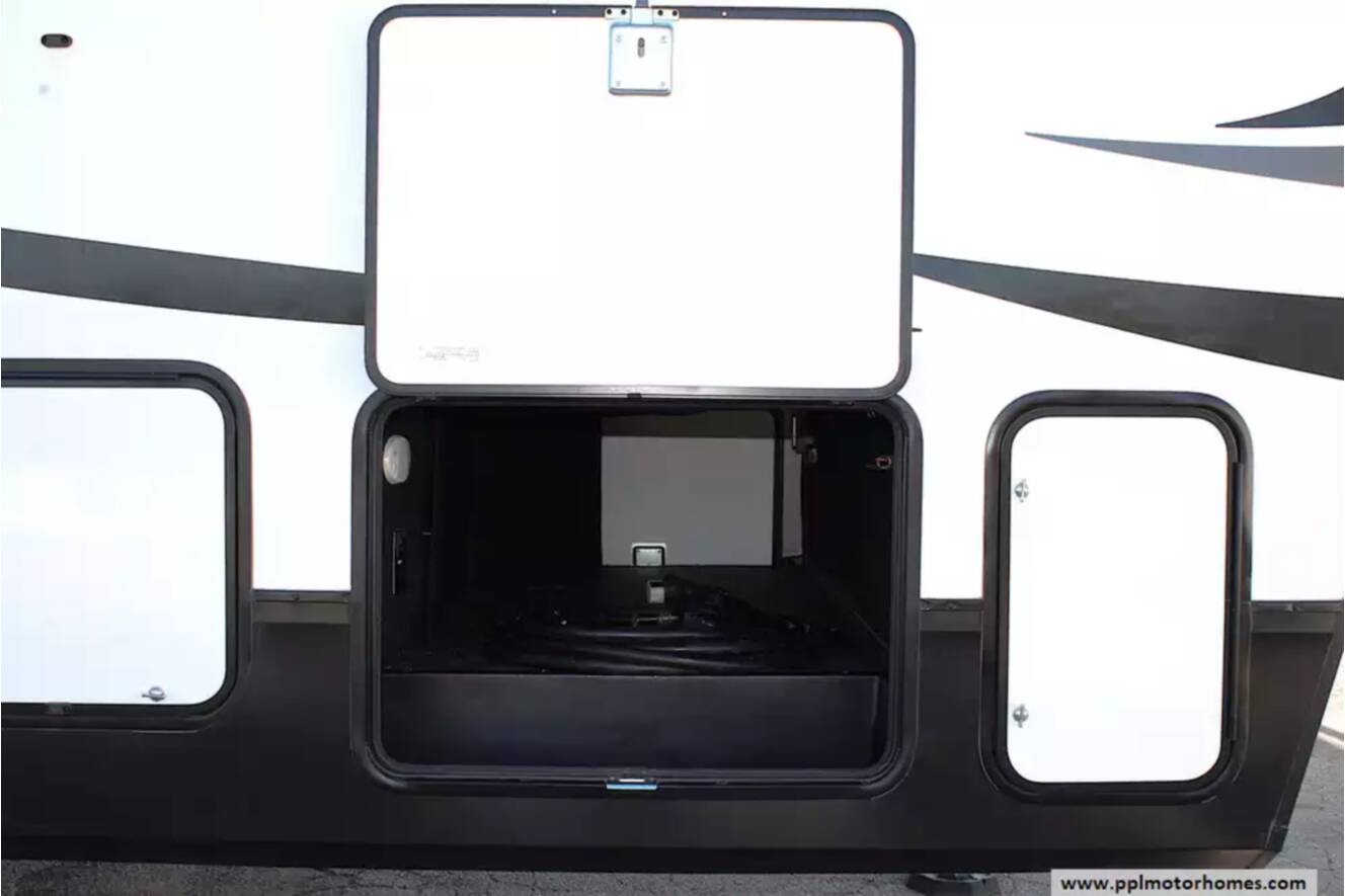 A photo of this 2022 Grand Design Reflection 31MB