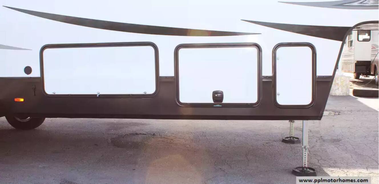 A photo of this 2022 Grand Design Reflection 31MB