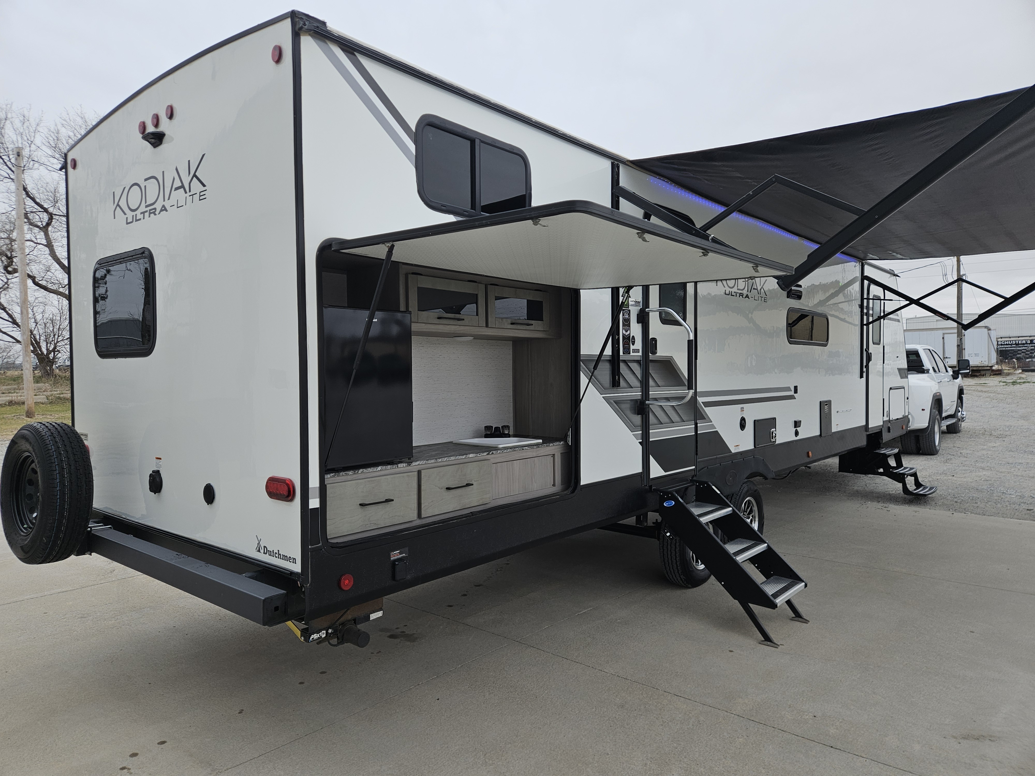 2022 Dutchmen Manufacturing 332BHSL RV