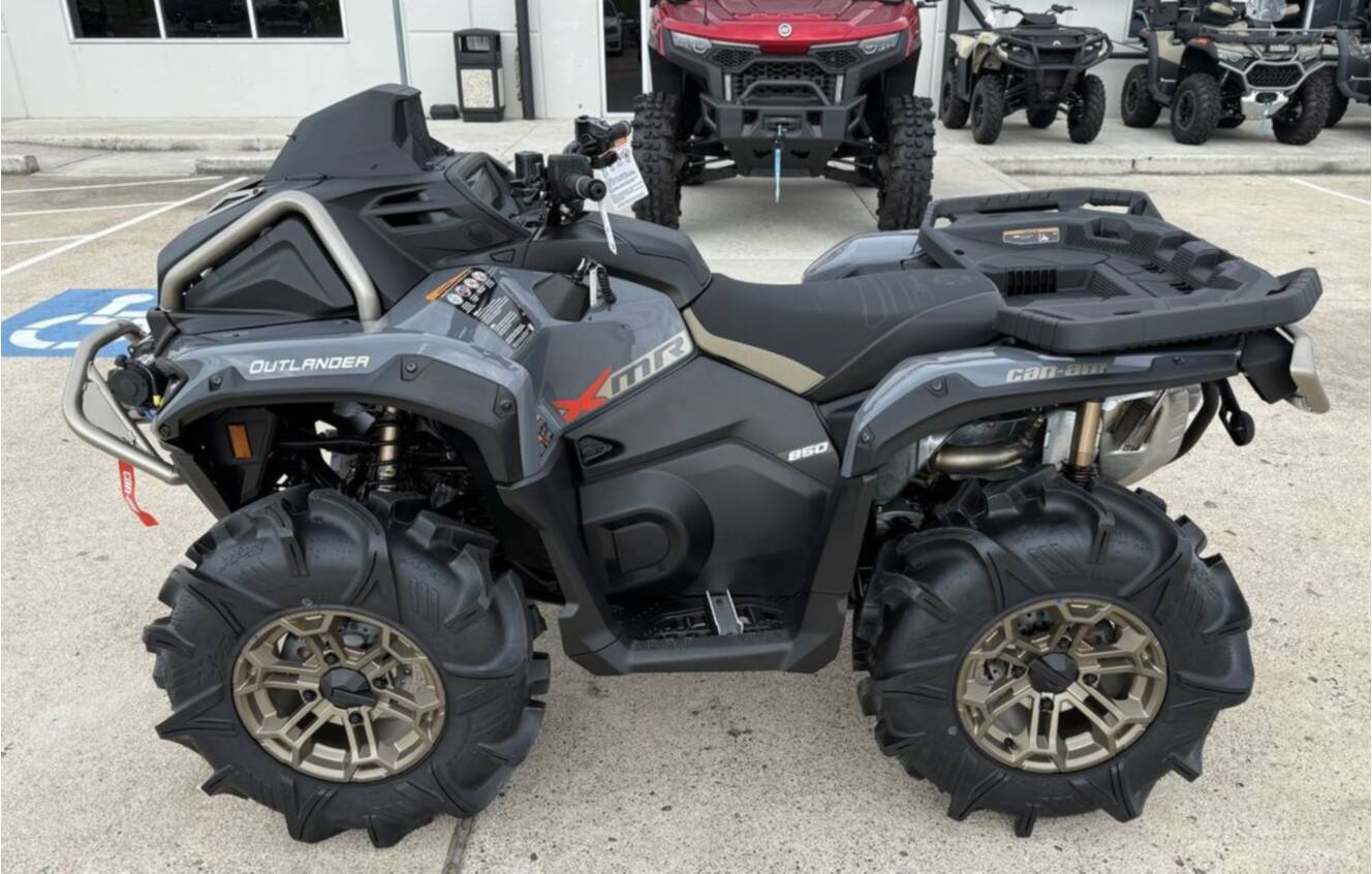 A photo of this 2026 Can-Am Outlander X mr 850