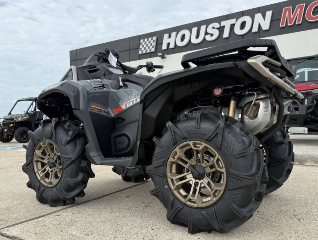 A photo of this 2026 Can-Am Outlander X mr 850
