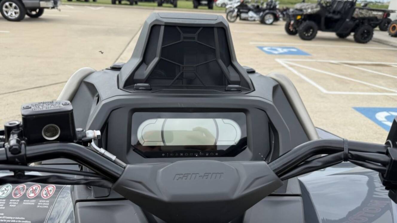 A photo of this 2026 Can-Am Outlander X mr 850