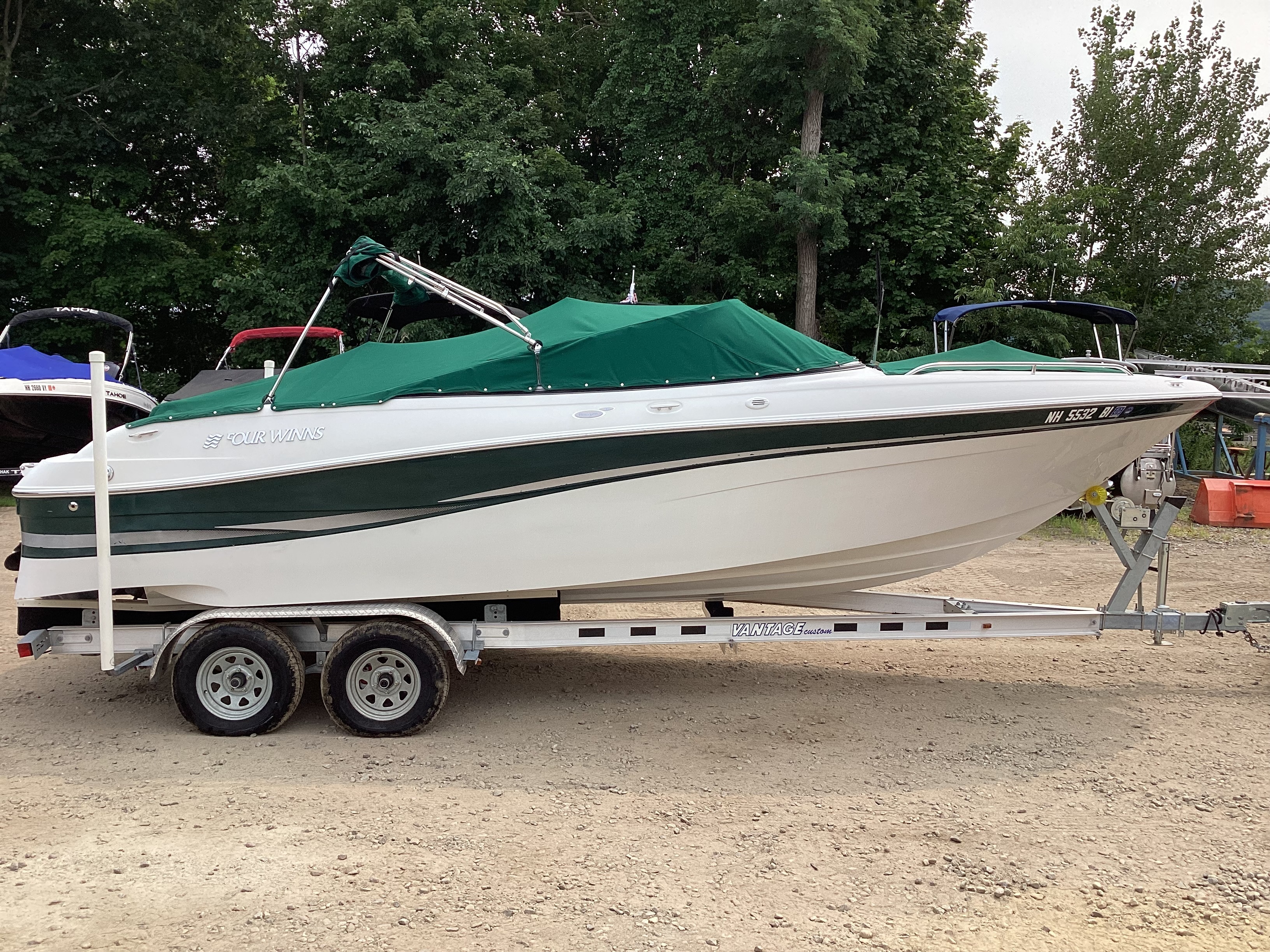 2003 Four Winns 240 Horizon in meredith NH