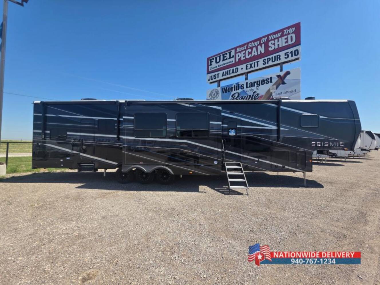 A photo of this 2026 Jayco Seismic 395