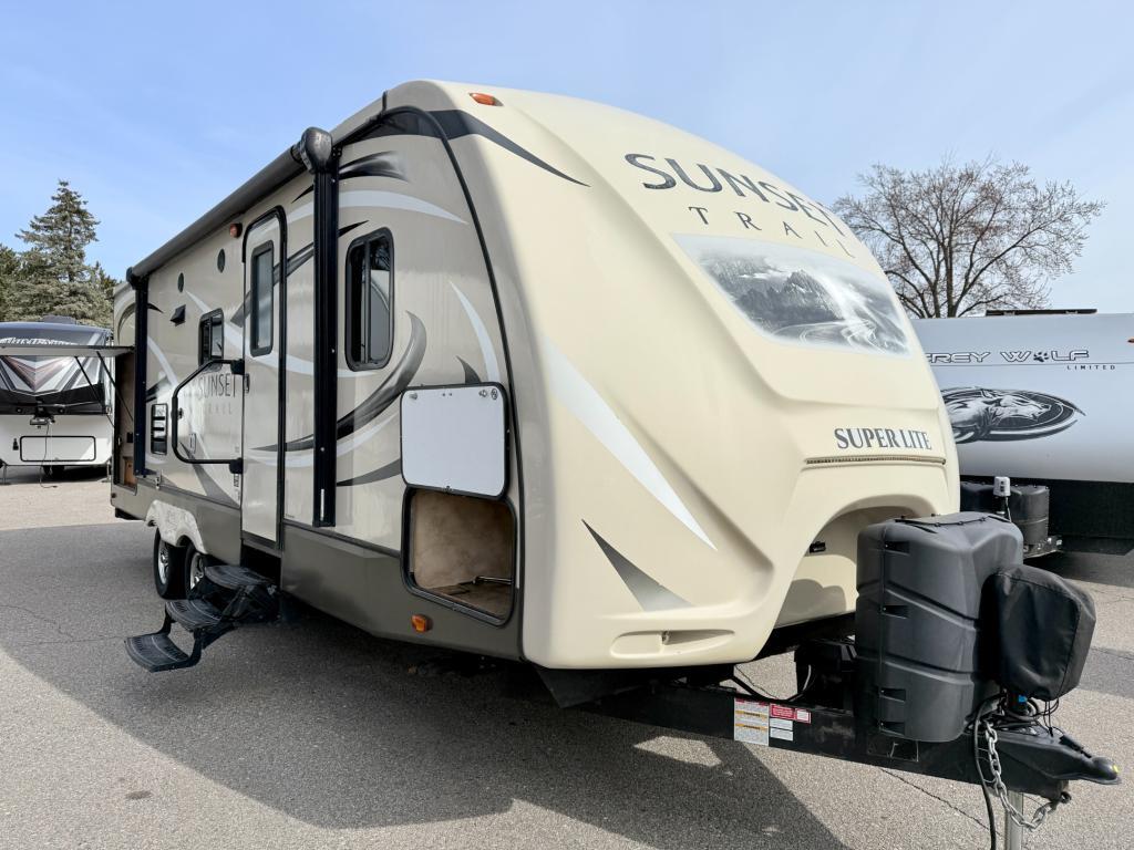2016 Crossroads Rv Sunset Trail Super Lite ST250RB in wausau WI
