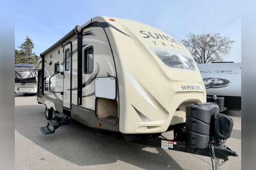 2016 Crossroads Rv Sunset Trail Super Lite ST250RB in wausau WI