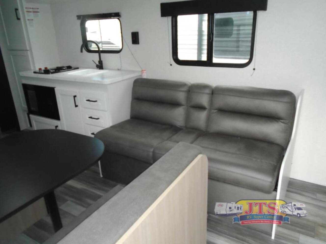 A photo of this 2026 Jayco Jay Flight SLX 250BH