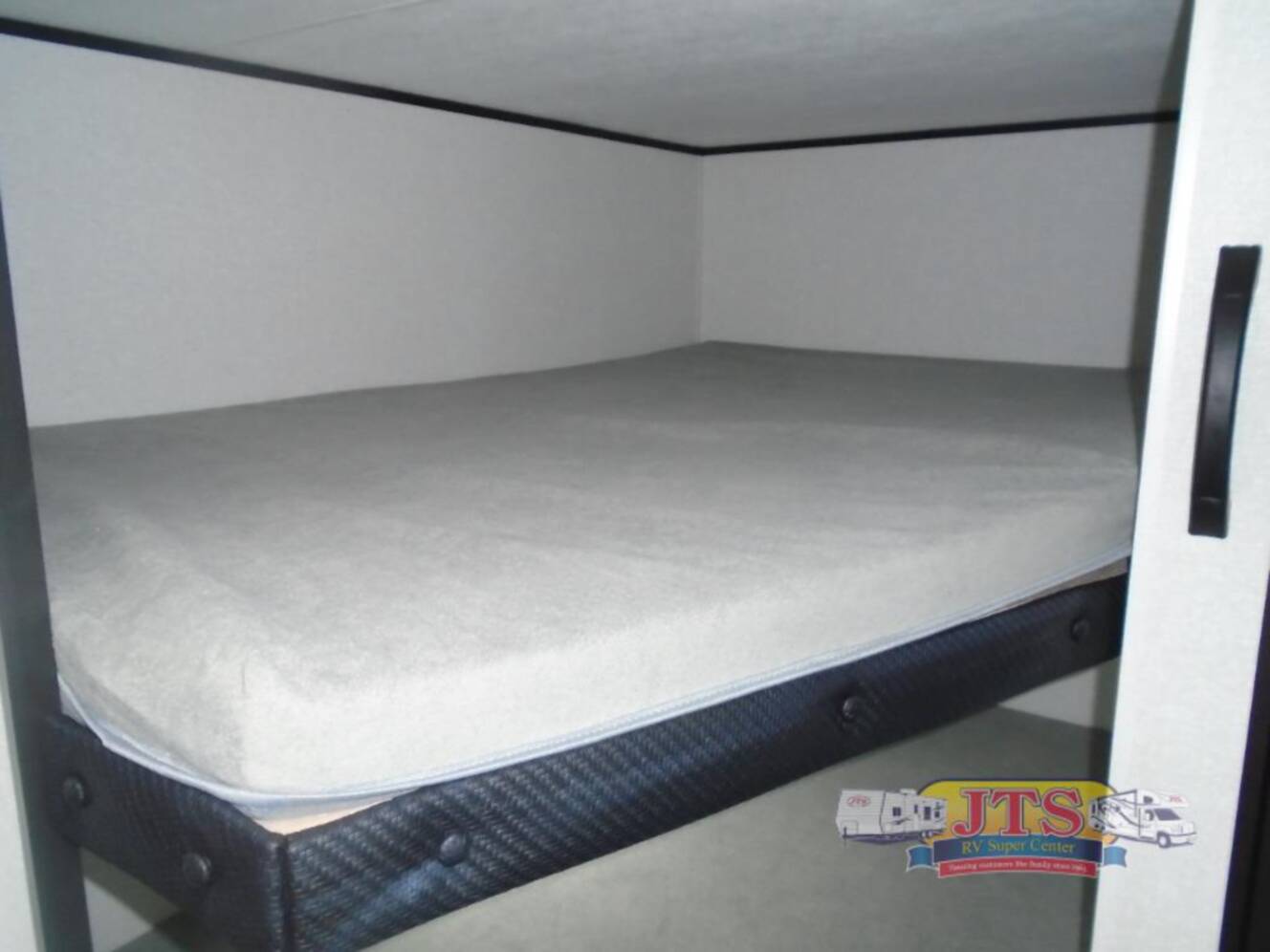 A photo of this 2026 Jayco Jay Flight SLX 250BH