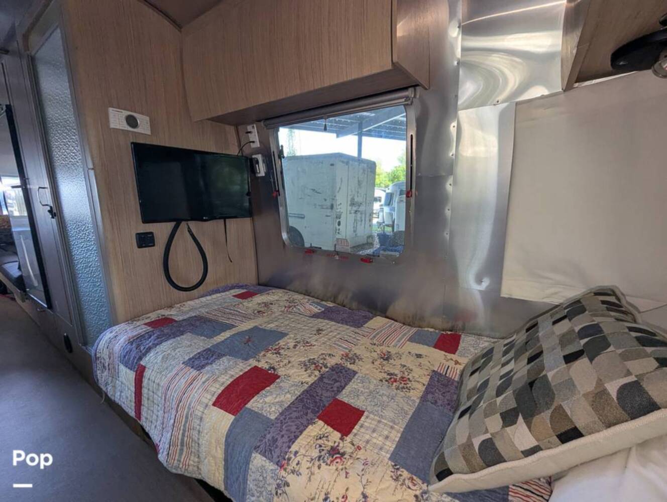 A photo of this 2020 Airstream Flying Cloud 27FB Twin