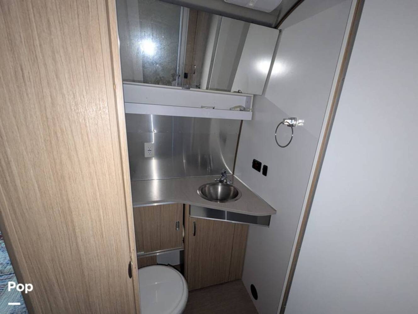 A photo of this 2020 Airstream Flying Cloud 27FB Twin