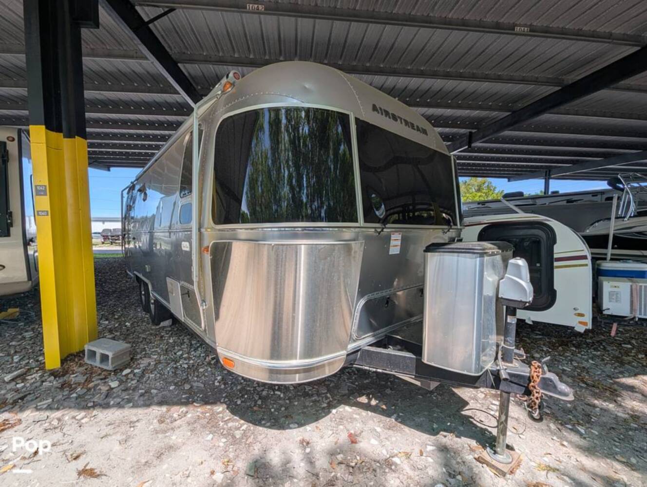 A photo of this 2020 Airstream Flying Cloud 27FB Twin