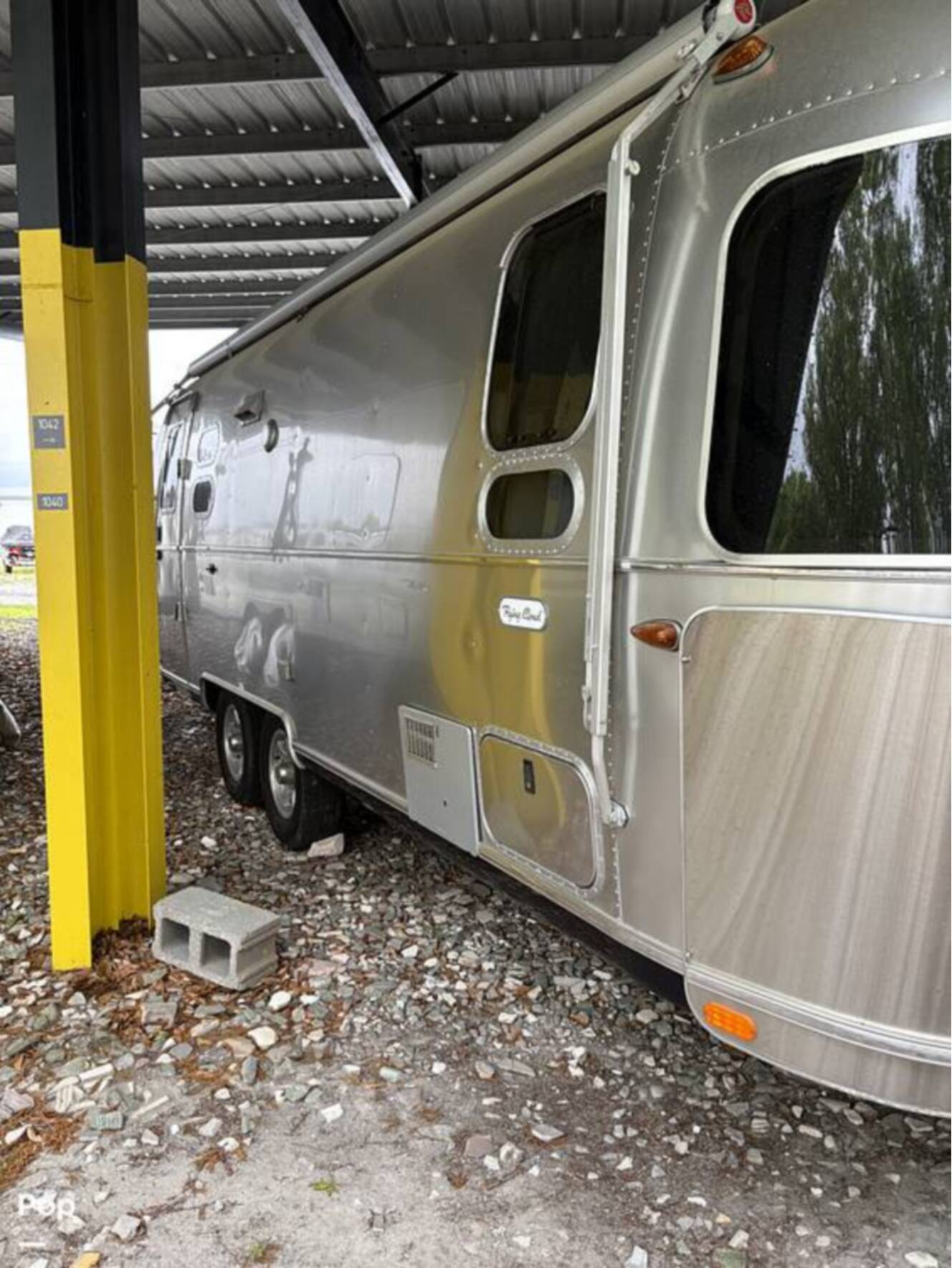 A photo of this 2020 Airstream Flying Cloud 27FB Twin