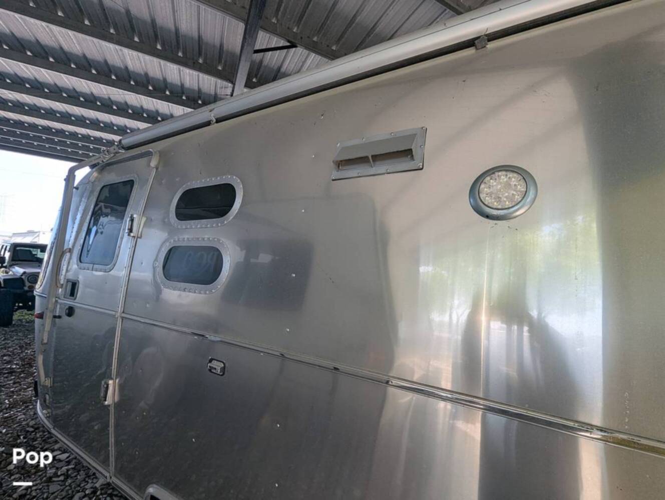 A photo of this 2020 Airstream Flying Cloud 27FB Twin
