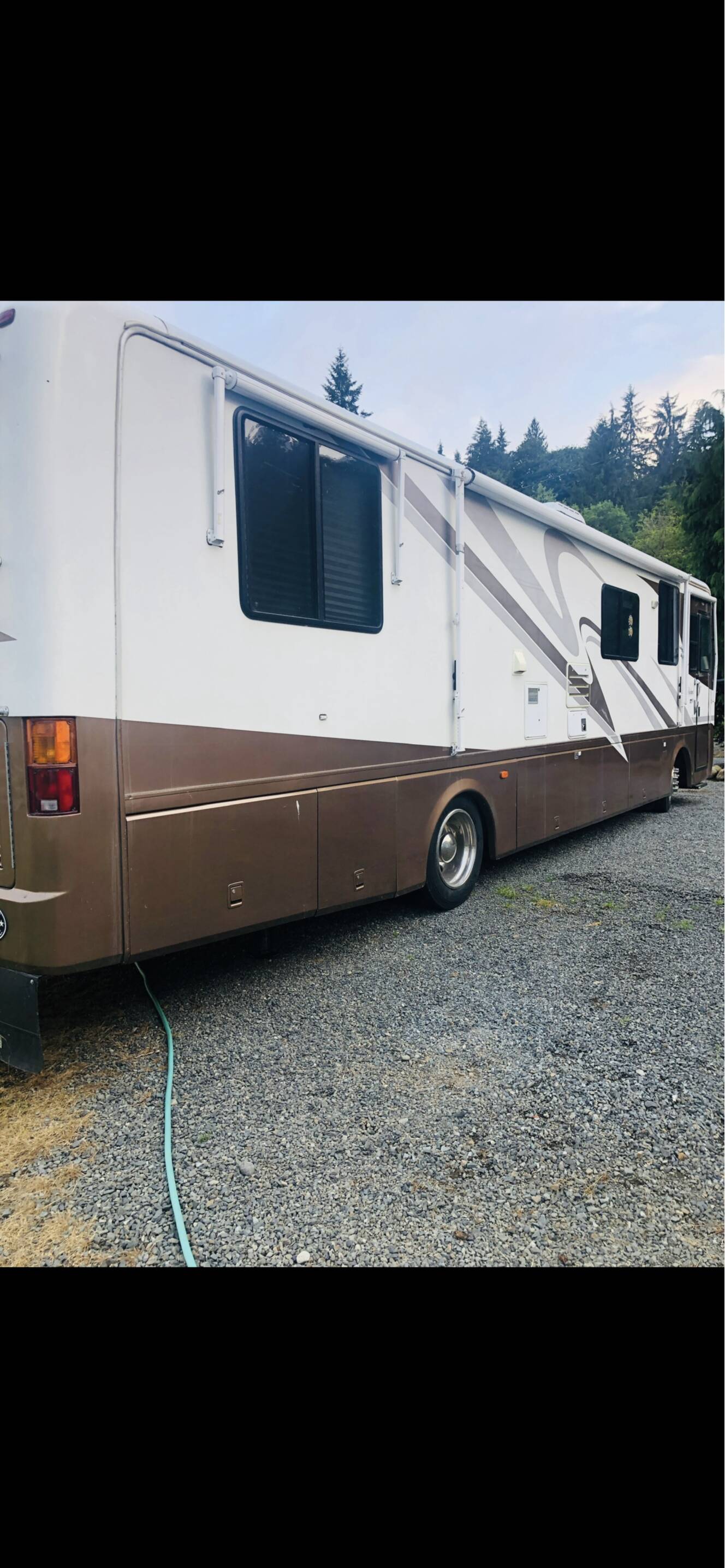 A photo of this 1999 Monaco DIPLOMAT 38 A