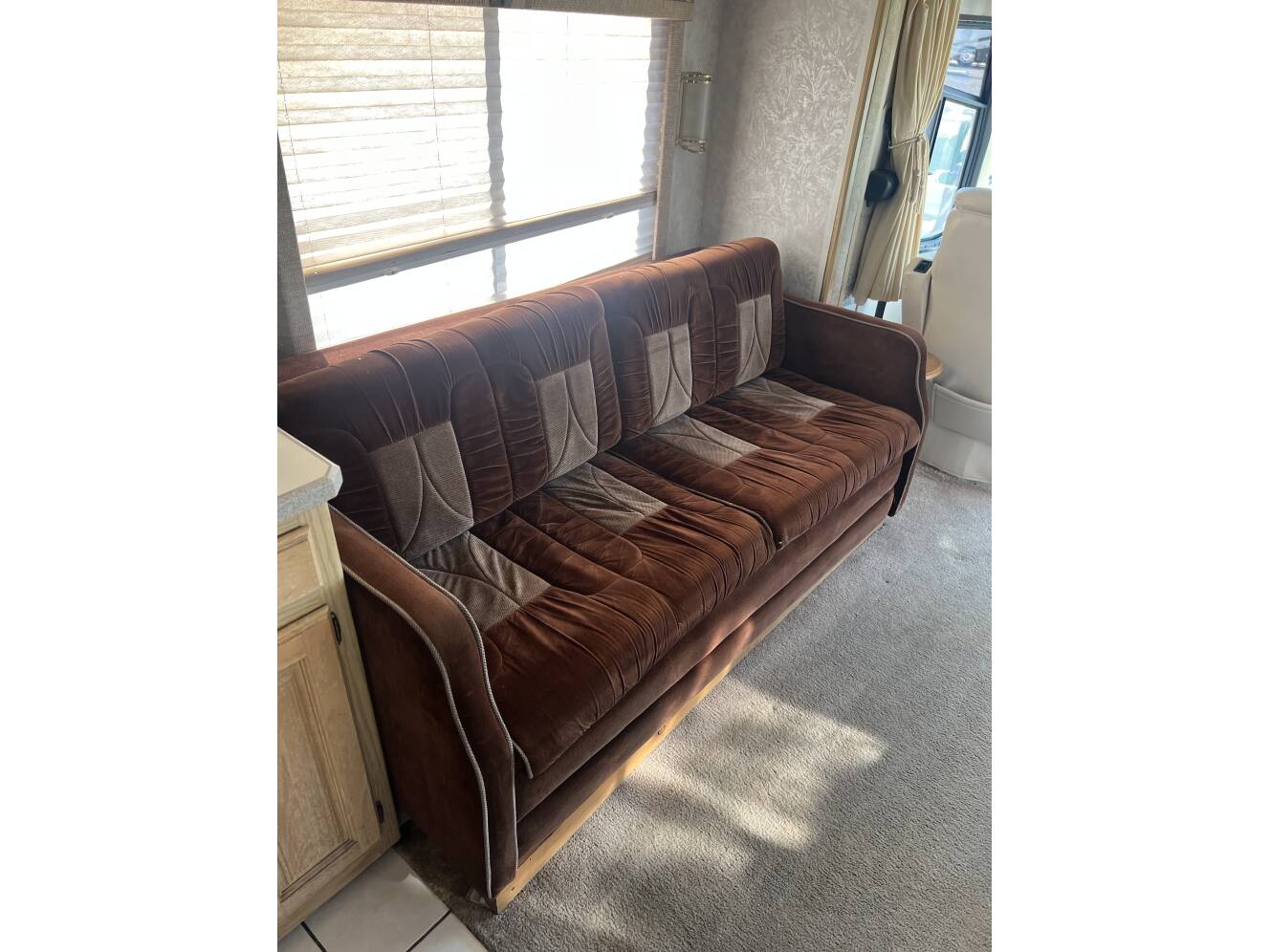 A photo of this 1999 Monaco DIPLOMAT 38 A