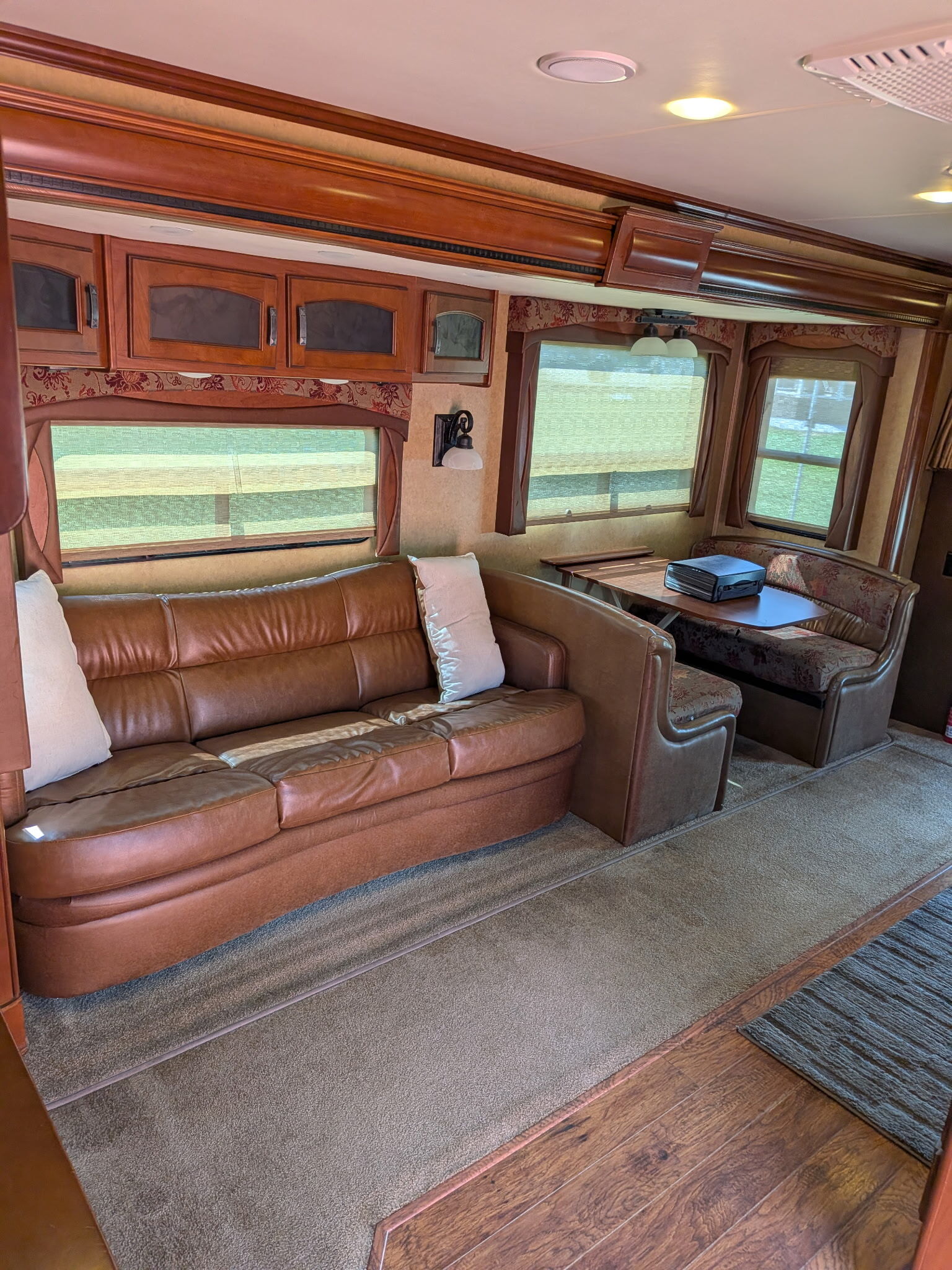 2013 Jayco SENECA 36FK in minerva OH