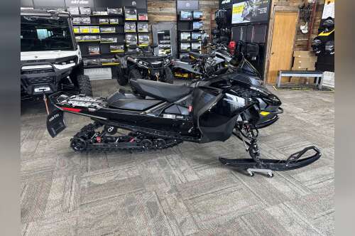 2023 Ski-Doo Renegade Adrenaline 850 E-TEC ES Ripsaw 1.25 BASE in bergland MI