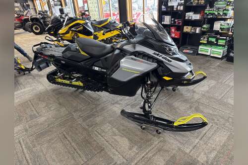 2026 Ski-Doo Renegade Adrenaline 900 ACE Turbo R ES Ripsaw 1.25 in bergland MI