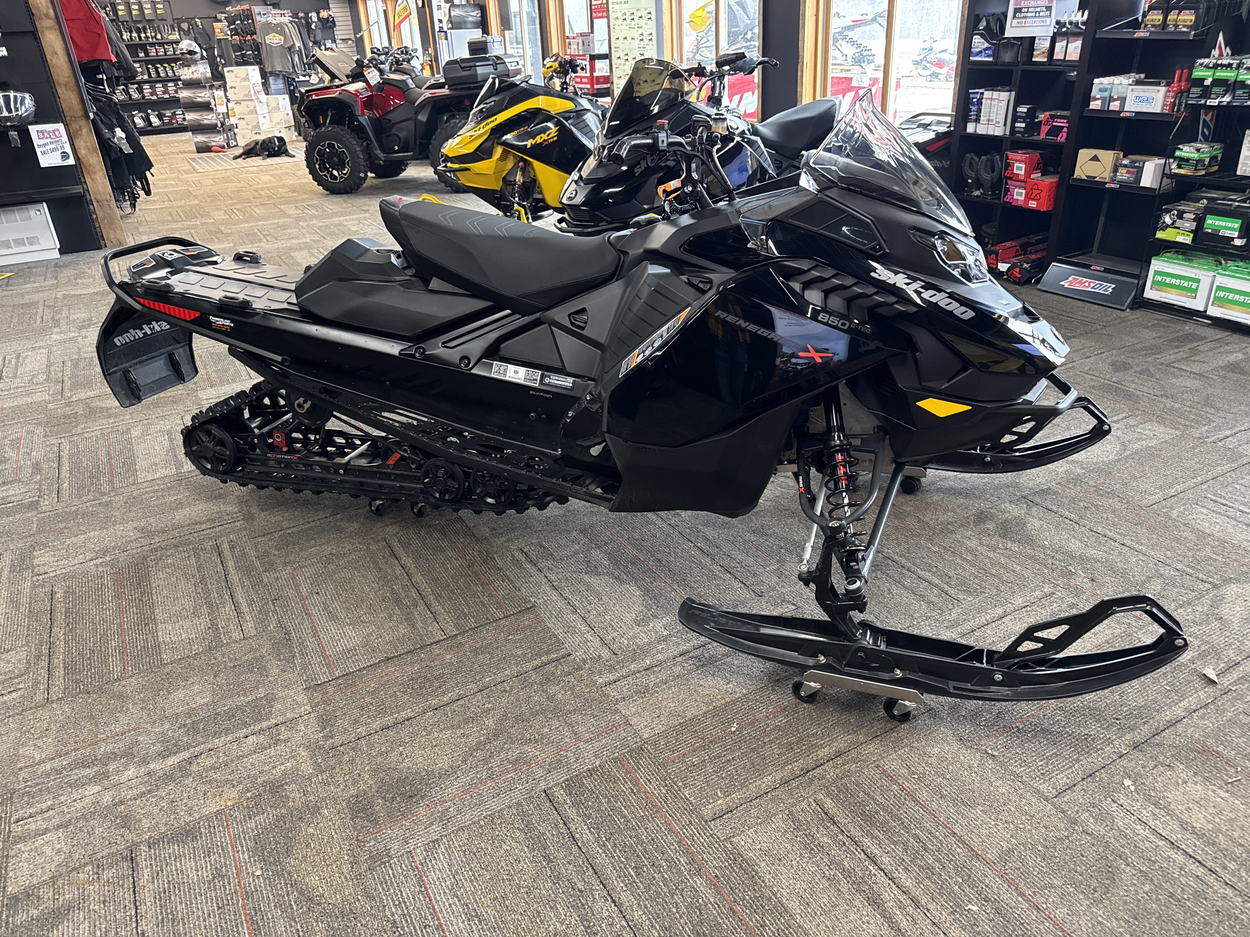 2023 Ski-Doo Renegade X 850 E-TEC ES Ripsaw 1.25 in bergland MI