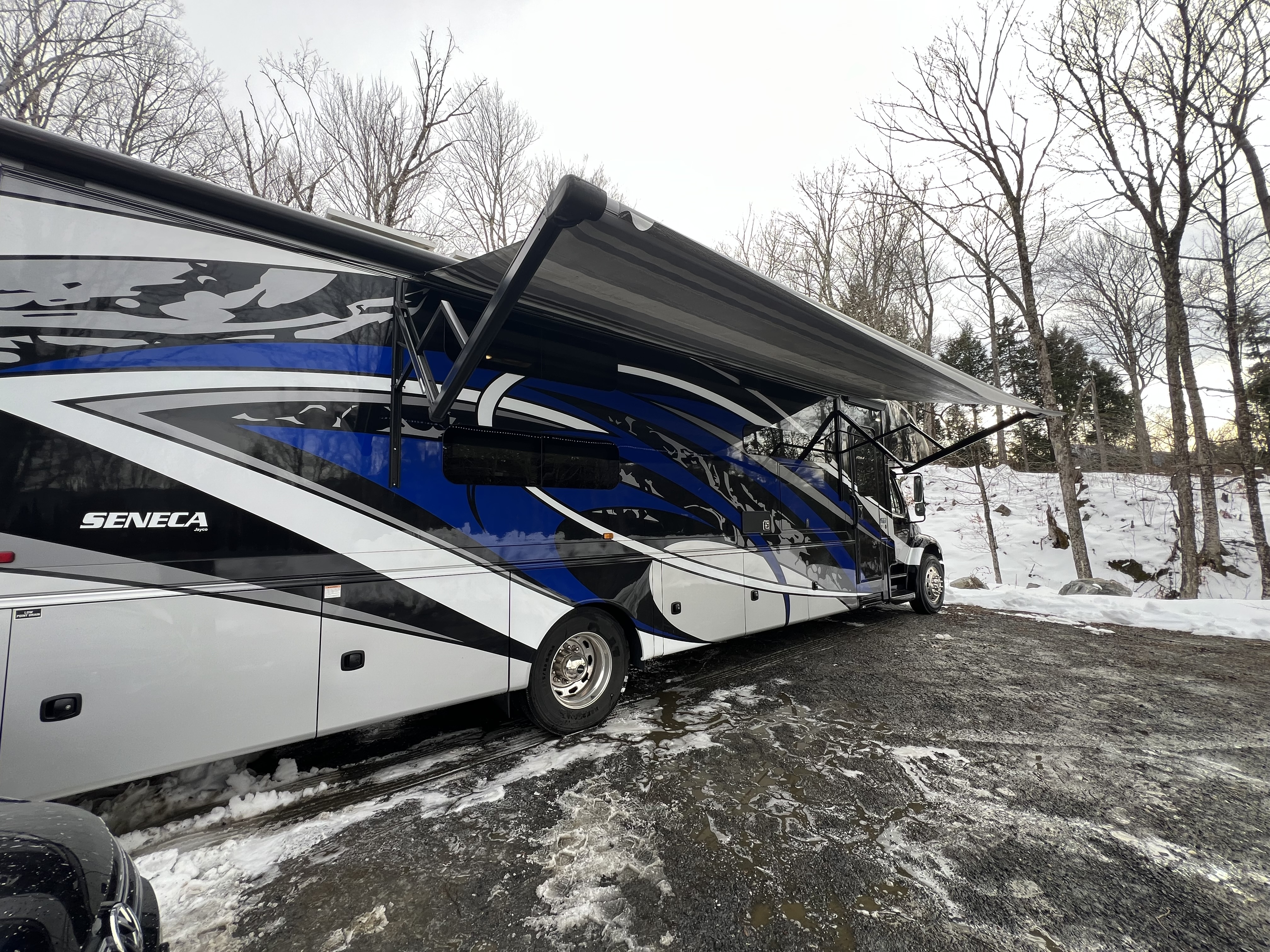 2021 Jayco SENECA 37L in middlesex VT