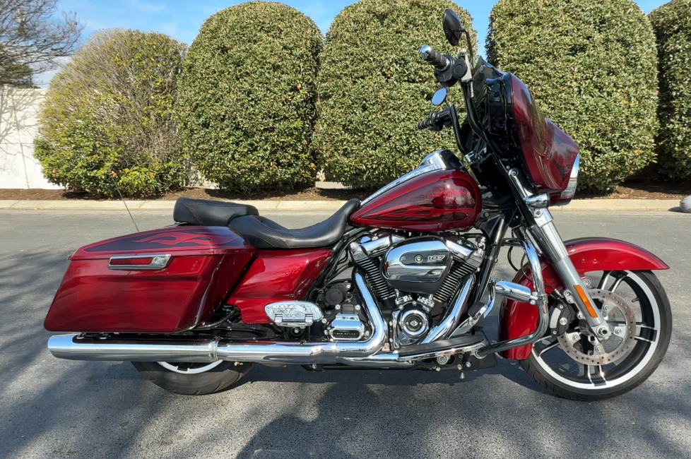 2017 Harley-Davidson STREET GLIDE FLHXS BASE in East Ridge, TN