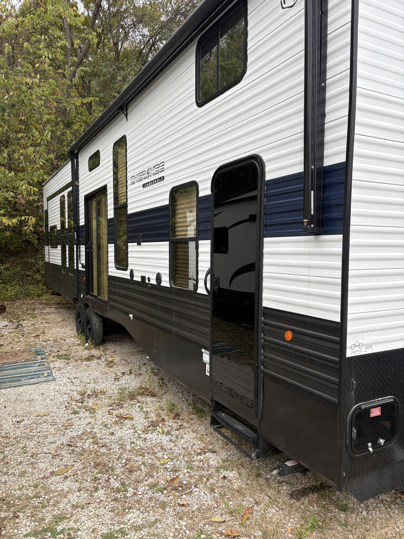 2025 Forest River CHEROKEE 39DL in platte city MO