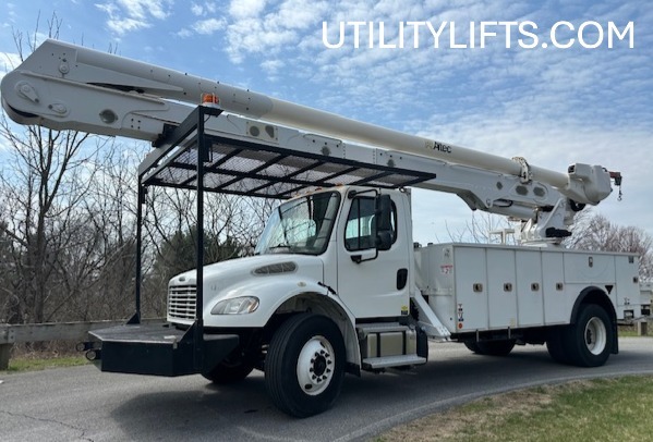 2019 FREIGHTLINER BUSINESS CLASS M2 106 in Bernville, PA