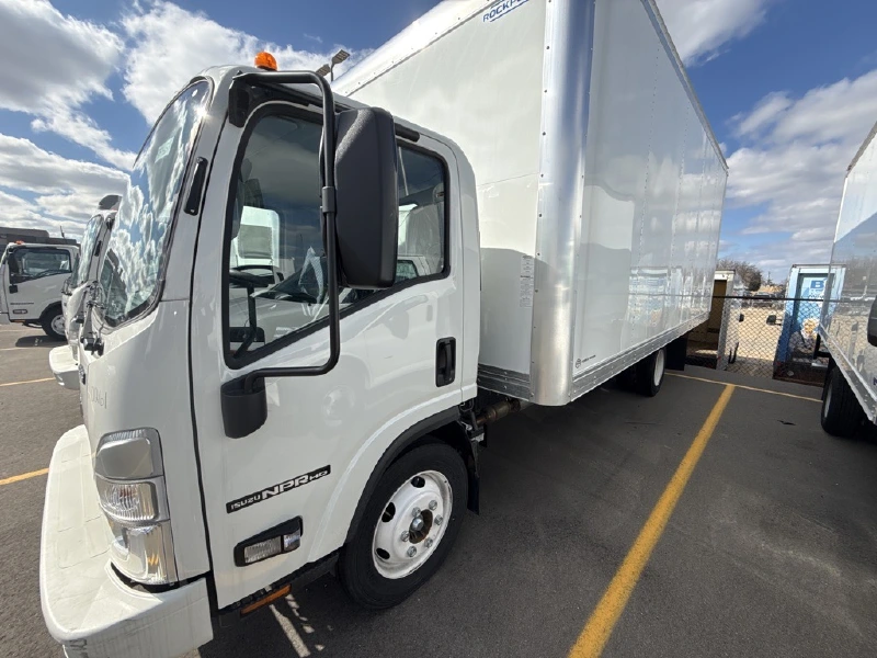 2025 ISUZU NPR HD
