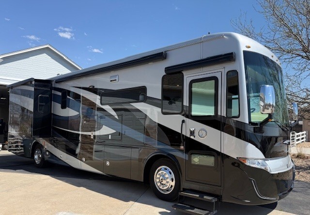 38LL Allegro Red For Sale Near 80602 - Tiffin Motorhomes RVs - RV Trader