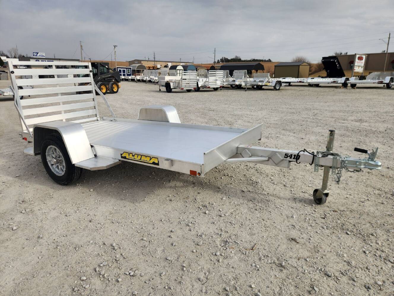 A photo of this 2027 Aluma 5410S