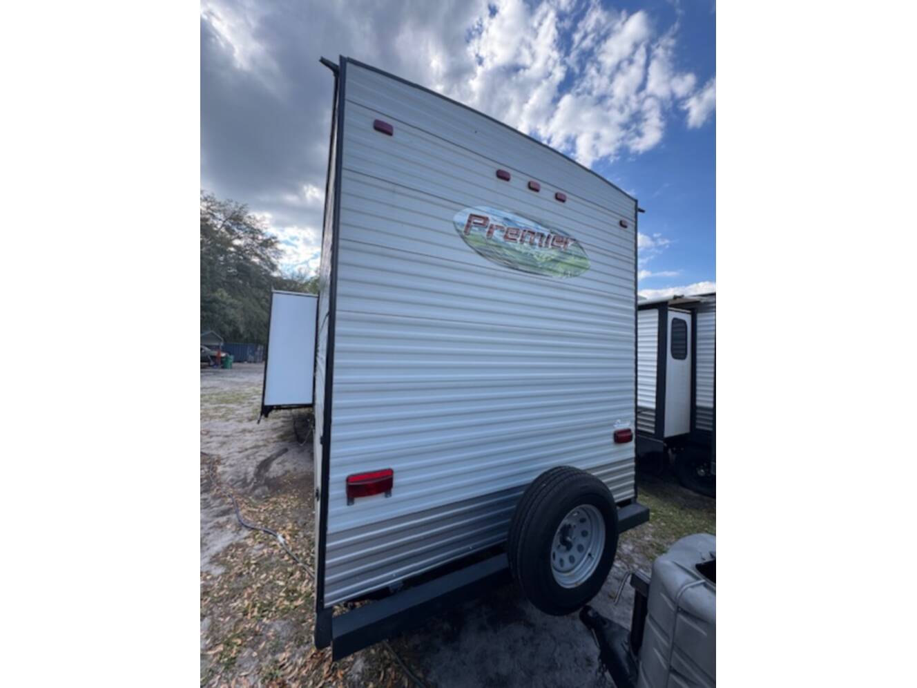 A photo of this 2023 Hl Enterprise PREMIER