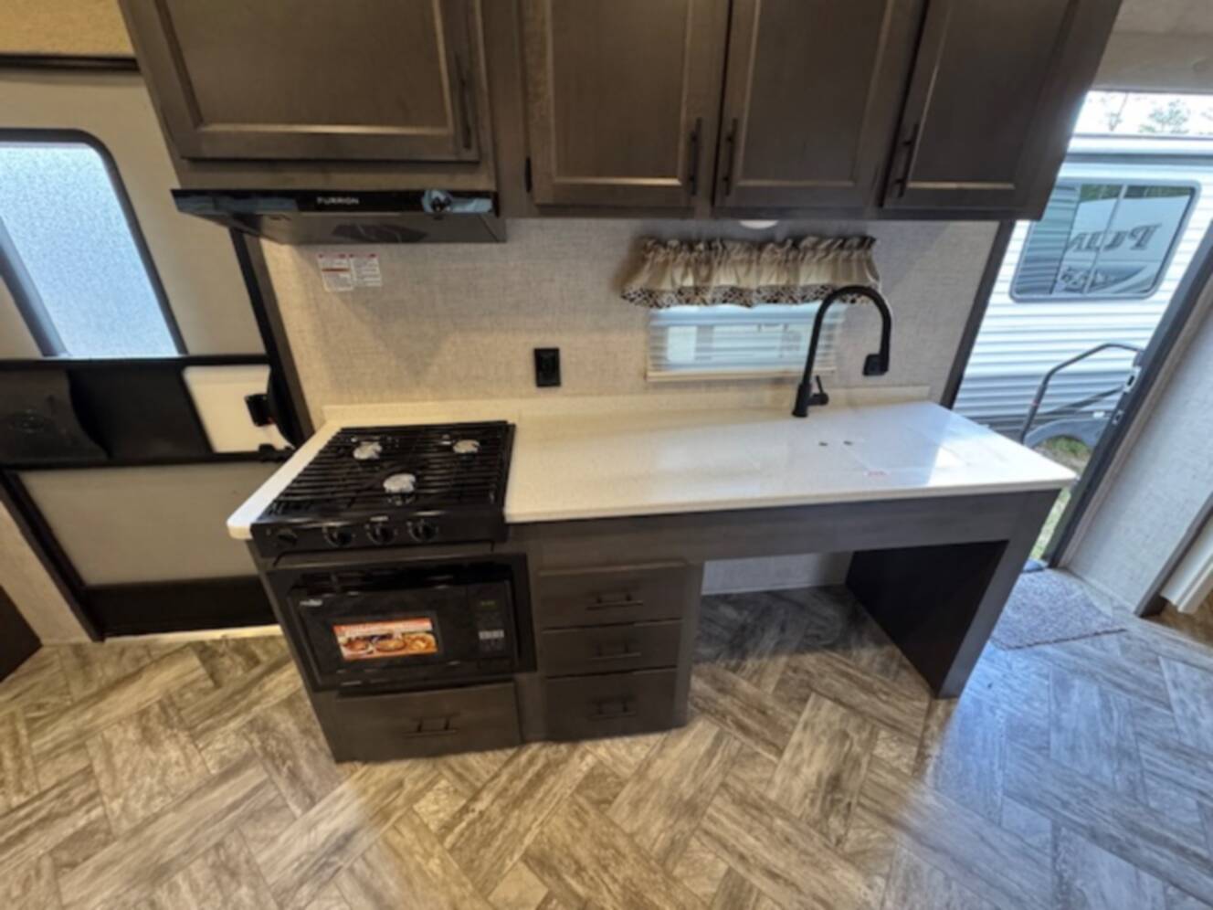 A photo of this 2023 Hl Enterprise PREMIER