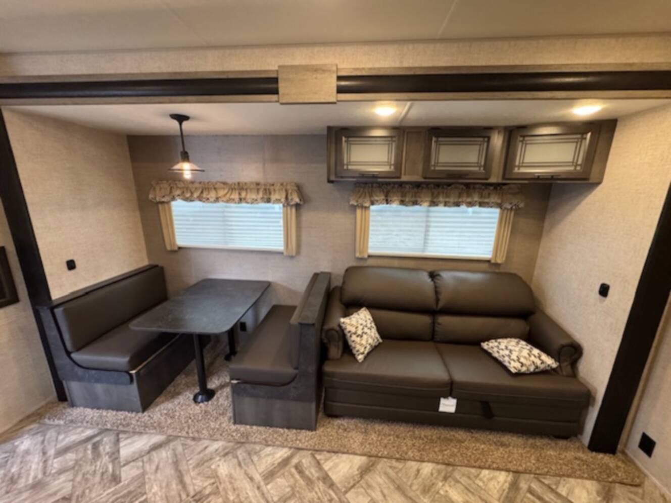 A photo of this 2023 Hl Enterprise PREMIER