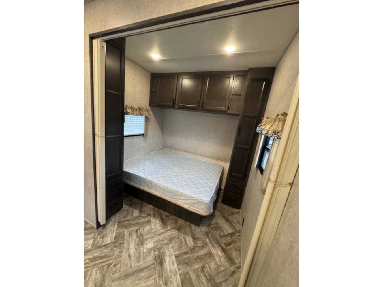 A photo of this 2023 Hl Enterprise PREMIER