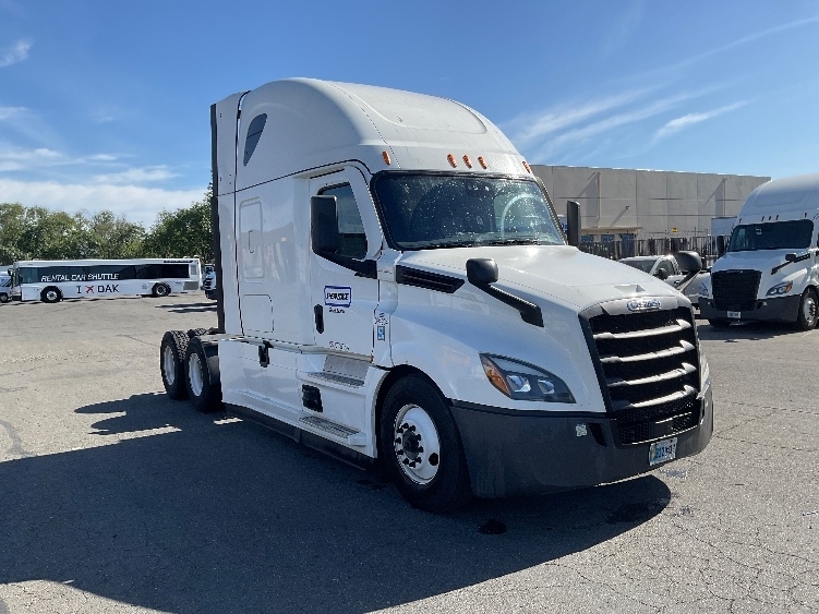 2022 FREIGHTLINER CASCADIA 126 in Ventura, CA