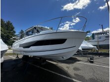 Jeanneau TH33 Preview image