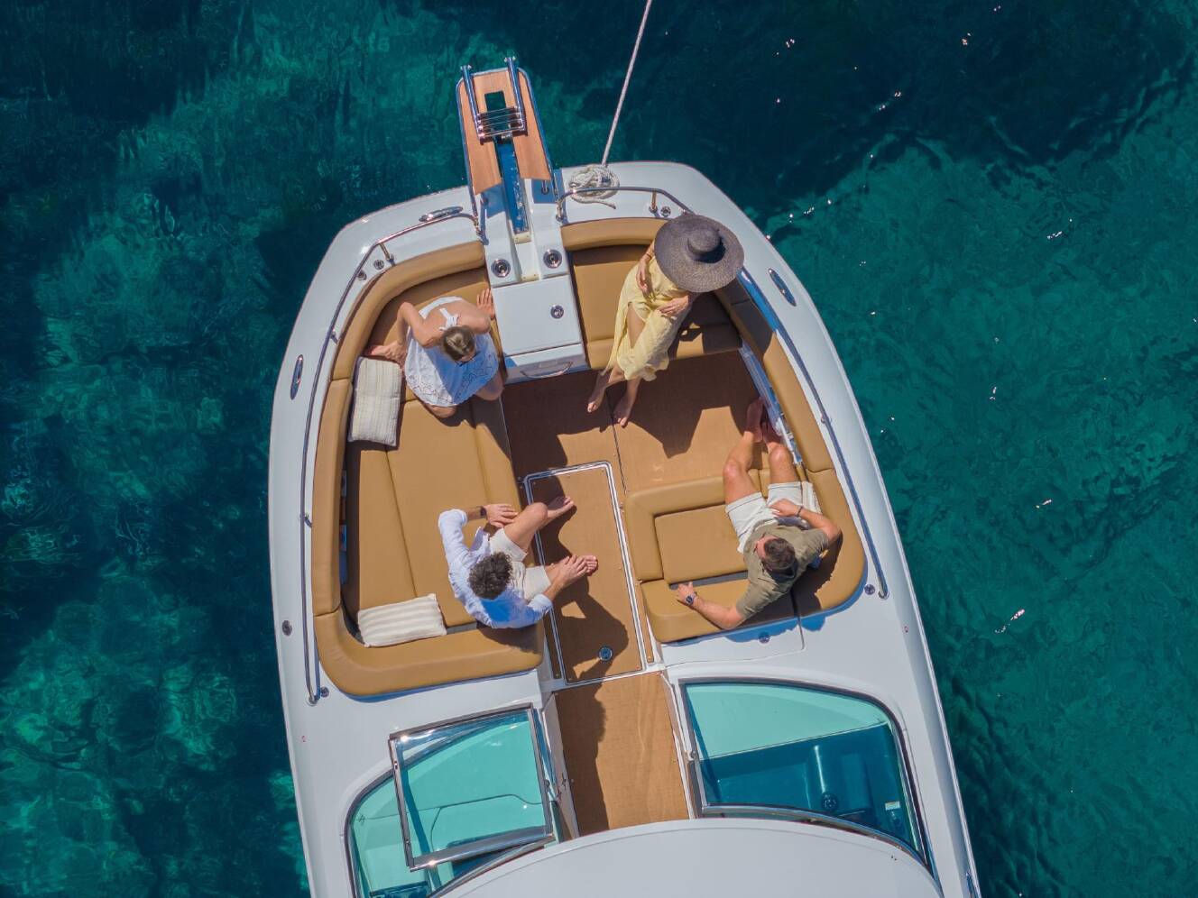 A photo of this 2027 Jeanneau TH33